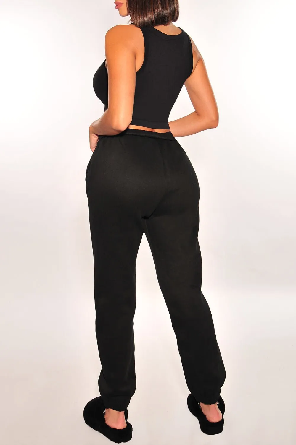 HMS ESSENTIAL: Black Ribbed Seamless Sleeveless Crop Top