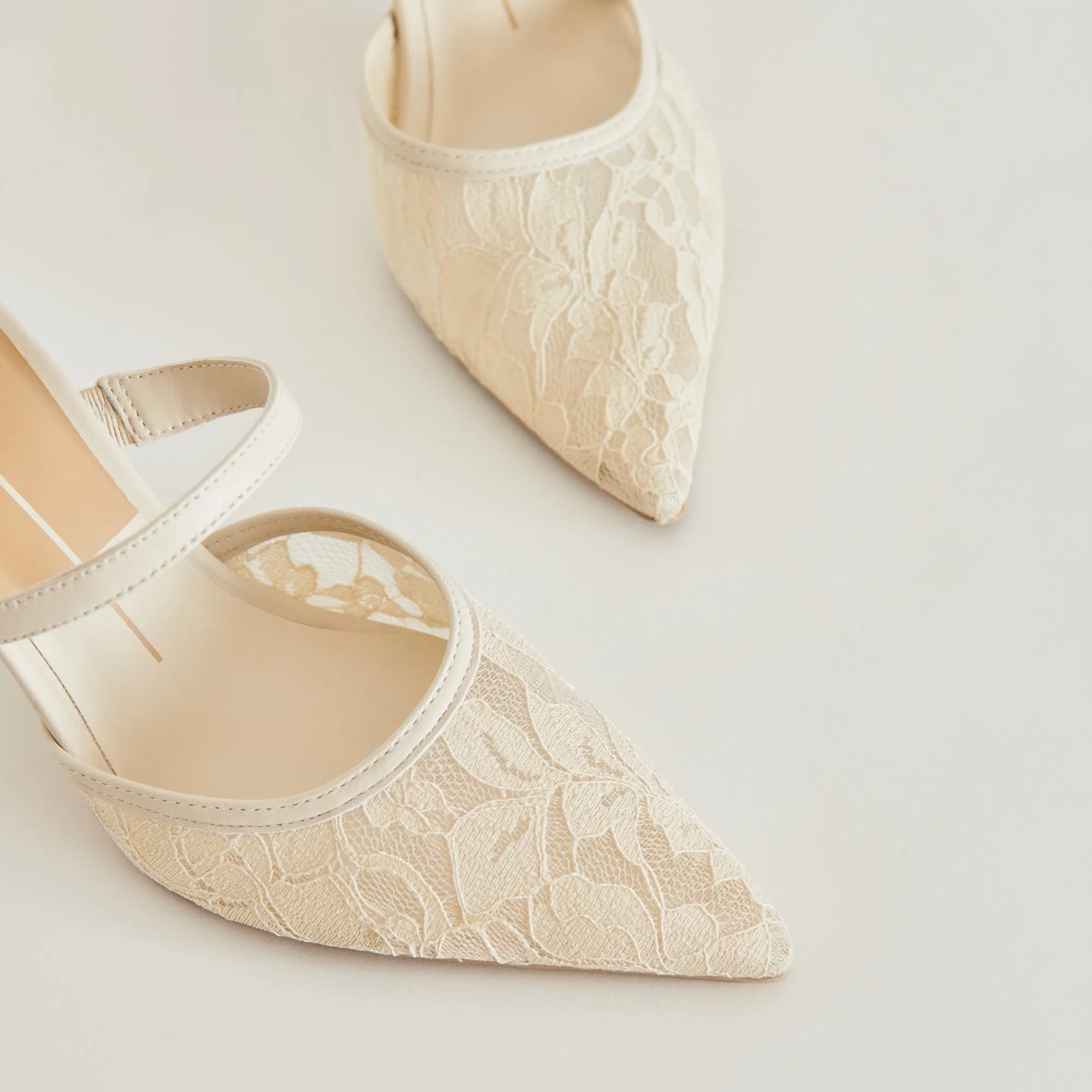 KATIK HEELS WHITE FLORAL LACE